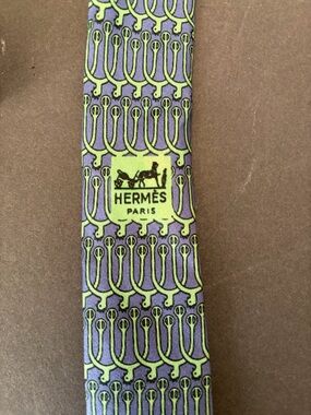 Authentic HERMÈS Paris Silk Tie - Lucky Wishbone Bird 522 IA - Purple